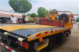 召陵附近拖车电话号码服务